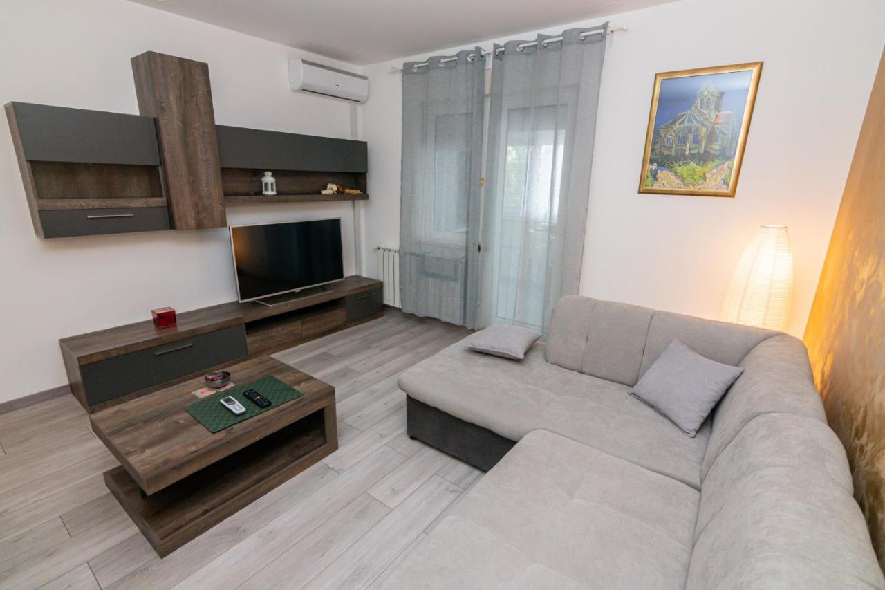 Apartment Nevera Rijeka Exterior foto